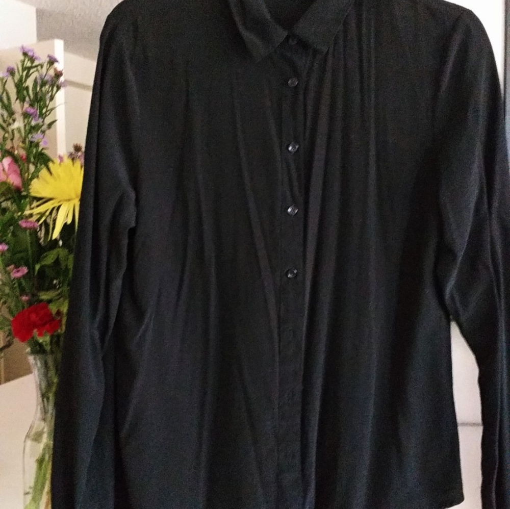 Lightweight casual button down shirt